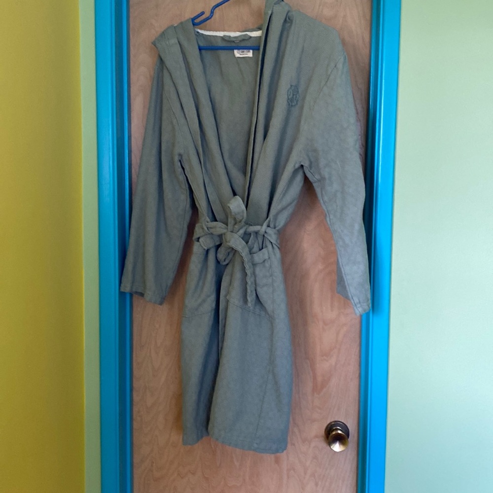 NWOT Sand Cloud robe. Sage colored
